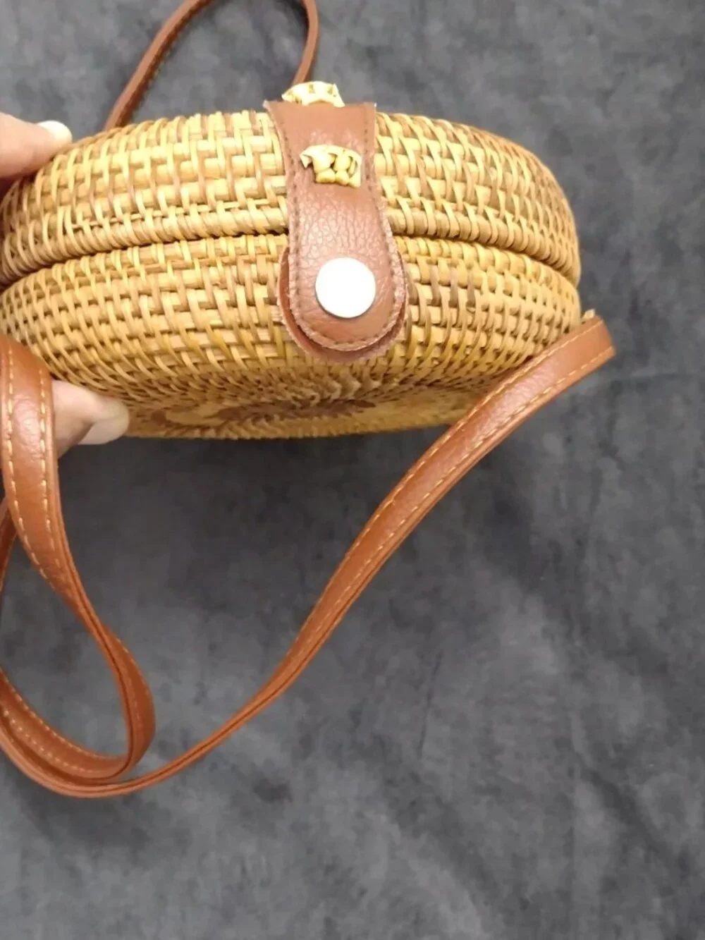 N/A round woven